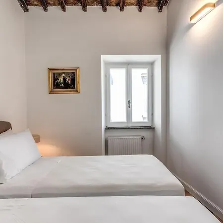 Cisterna 9 * Rome